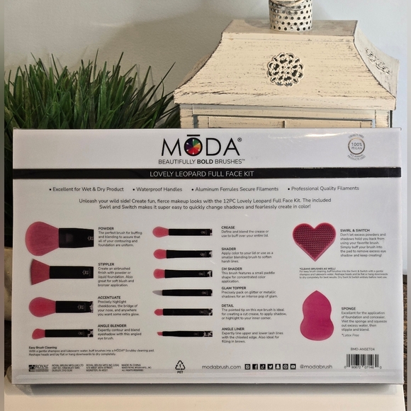 Moda Leopard Print Makeup Brush Kit - Picture 4 of 4